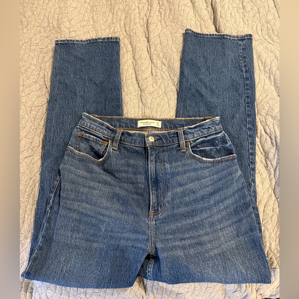 Abercrombie Abercrombie 90s Straight Ultra High Rise size 8R
